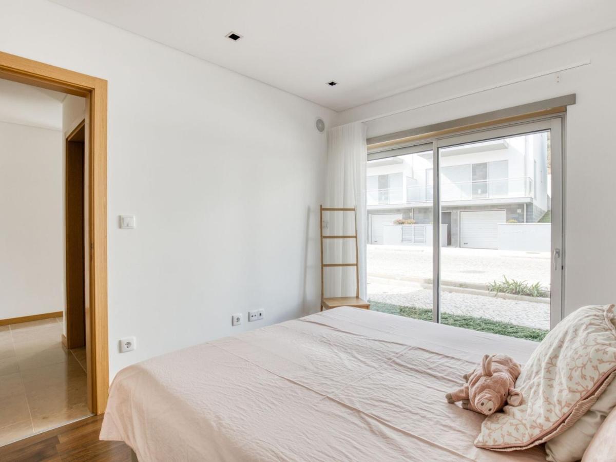 Modern Holiday Home In Salir Do Porto With Swimming Pool Salir de Porto Exterior foto